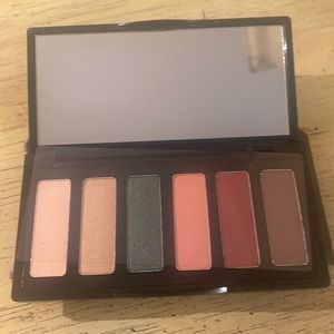 Midnight Wish eyeshadow pallette from jafra